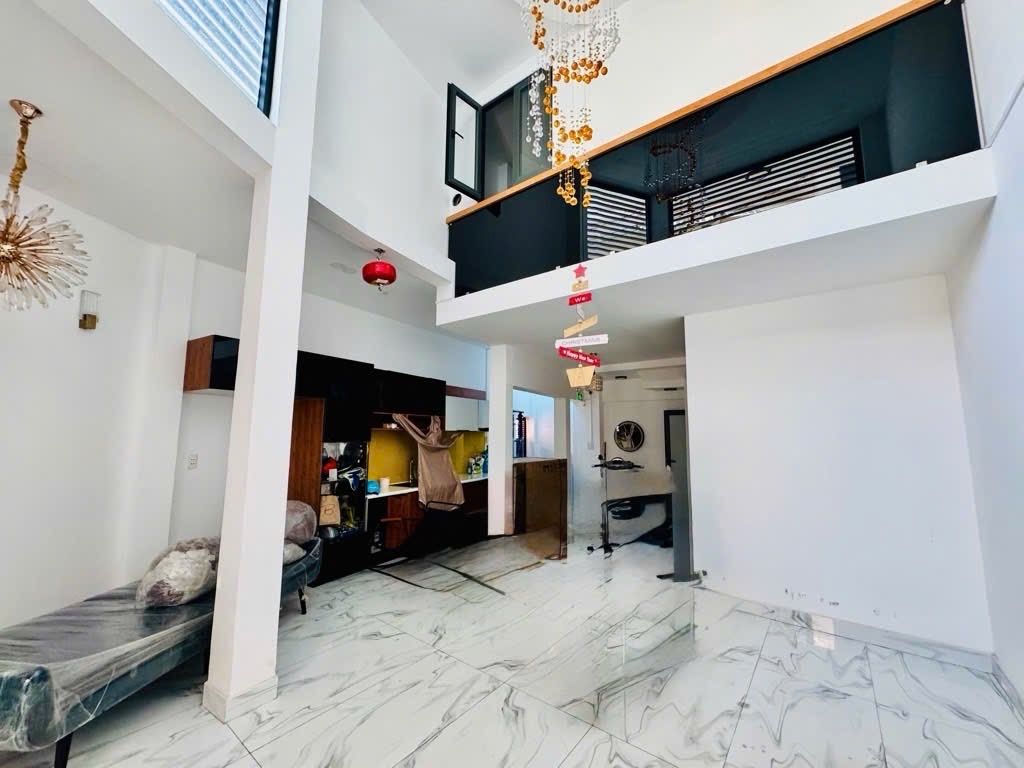 NHÀ 5 TẦNG GÓC 2MT - NGANG 5M - THANG MÁY - PHAN XÍCH LONG - DÒNG TIỀN 35 TRIỆU/TH