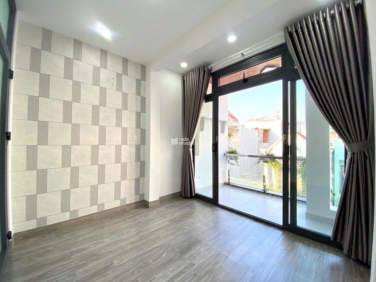 Cần tiền bán gấp nhà đường Bùi Quang Là, Gò Vấp, 56m2, hẻm xe hơi thông, SHR giá 3 tỷ 210 TL