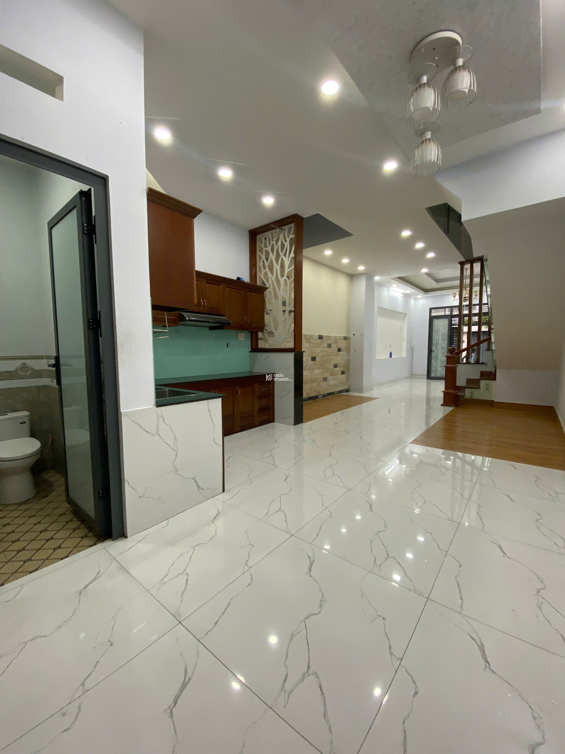 Cho thuê nhà nguyên căn hẻm xe tải KDC Bình Dân đường Hiệp Bình 3 lầu 4Pn giá chỉ 18tr.