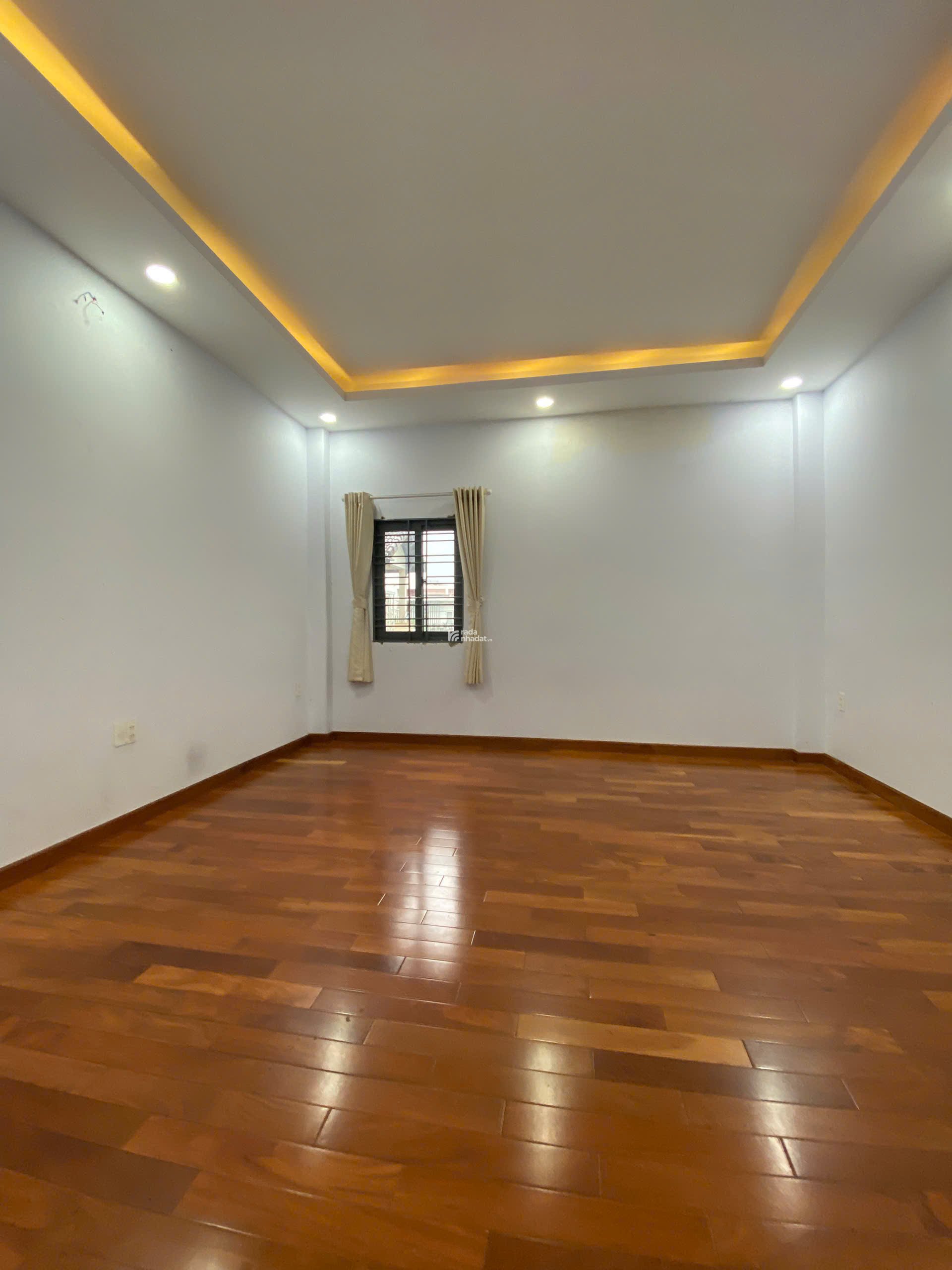 Cho thuê nhà nguyên căn hẻm xe tải KDC Bình Dân đường Hiệp Bình 3 lầu 4Pn giá chỉ 18tr.