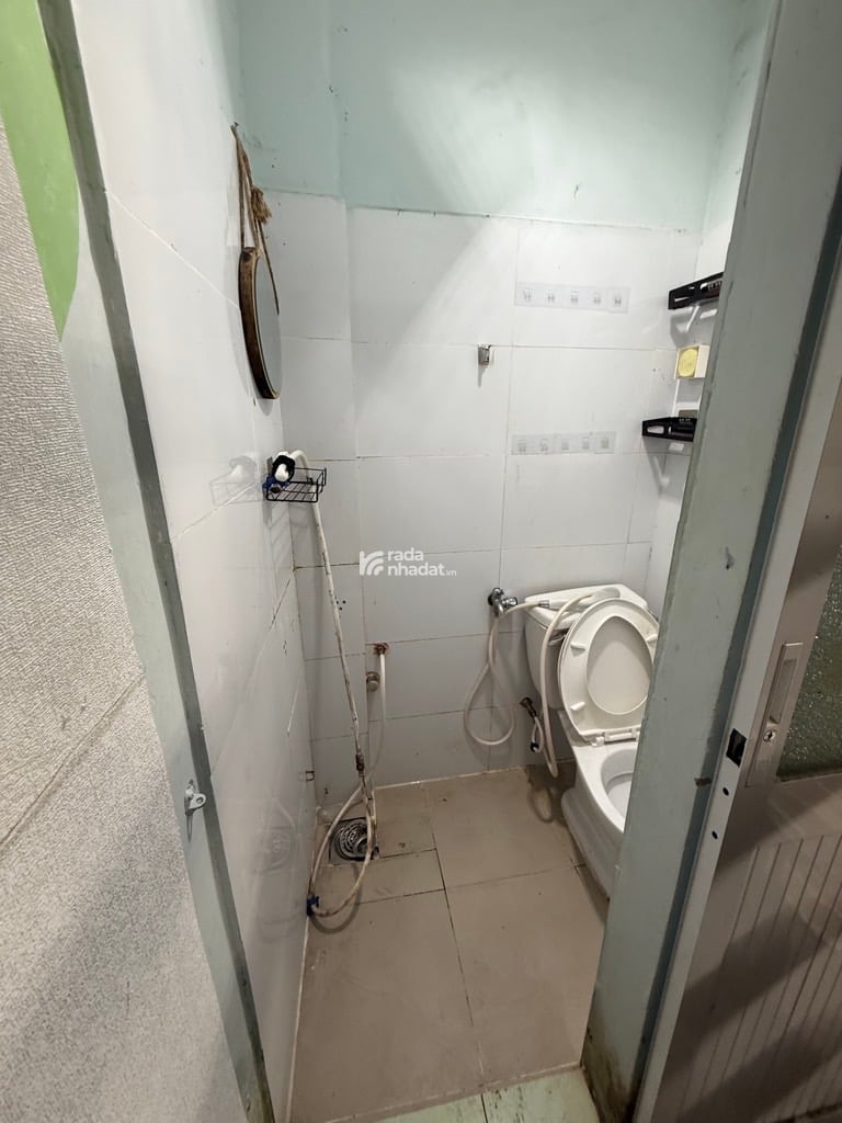 SÁT MT PHAN VĂN TRỊ, BÌNH THẠNH, 15M2 Ở NGAY. GIẢM 750TR CHỈ CÒN 1.8T TL 