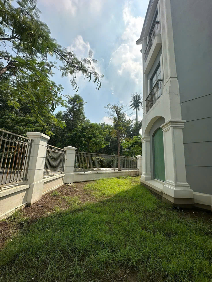 Hàng hiếm biệt thự đơn lập The Manhattan Glory, giá 44,50tỷ