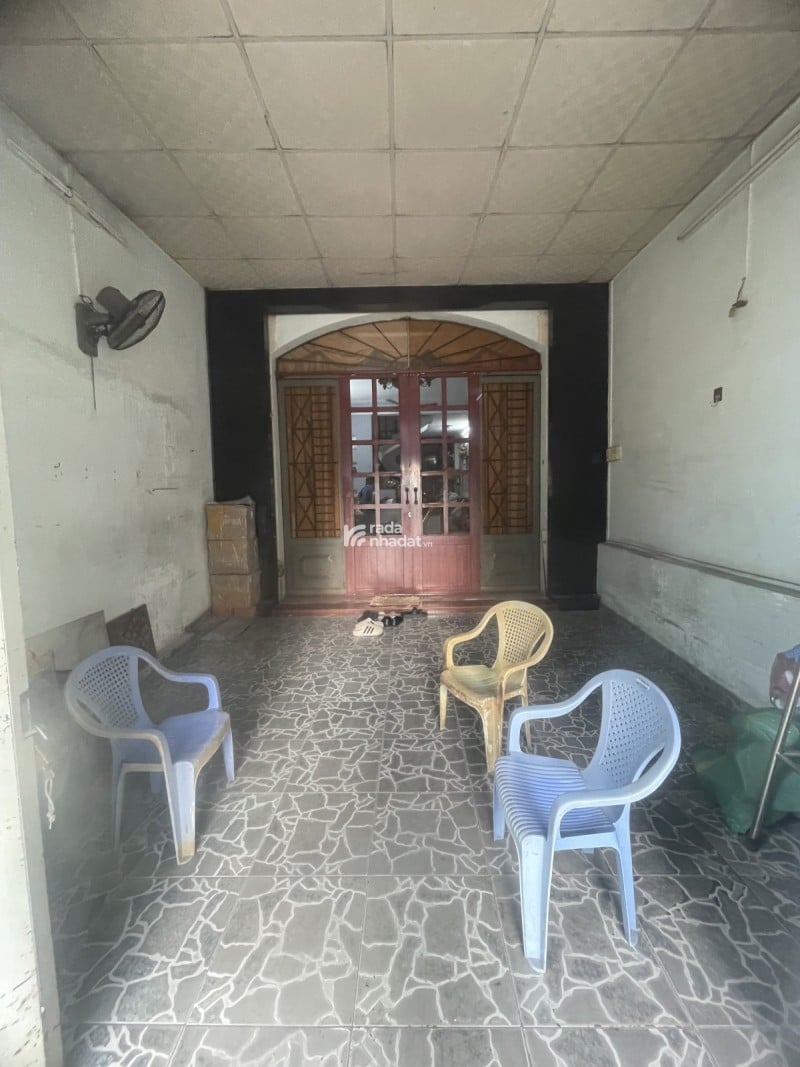 Bán nhà mặt tiền khu chợ Hiệp Tân-ngang 4m-sổ vuông-kinh doanh sầm uất-giá tốt