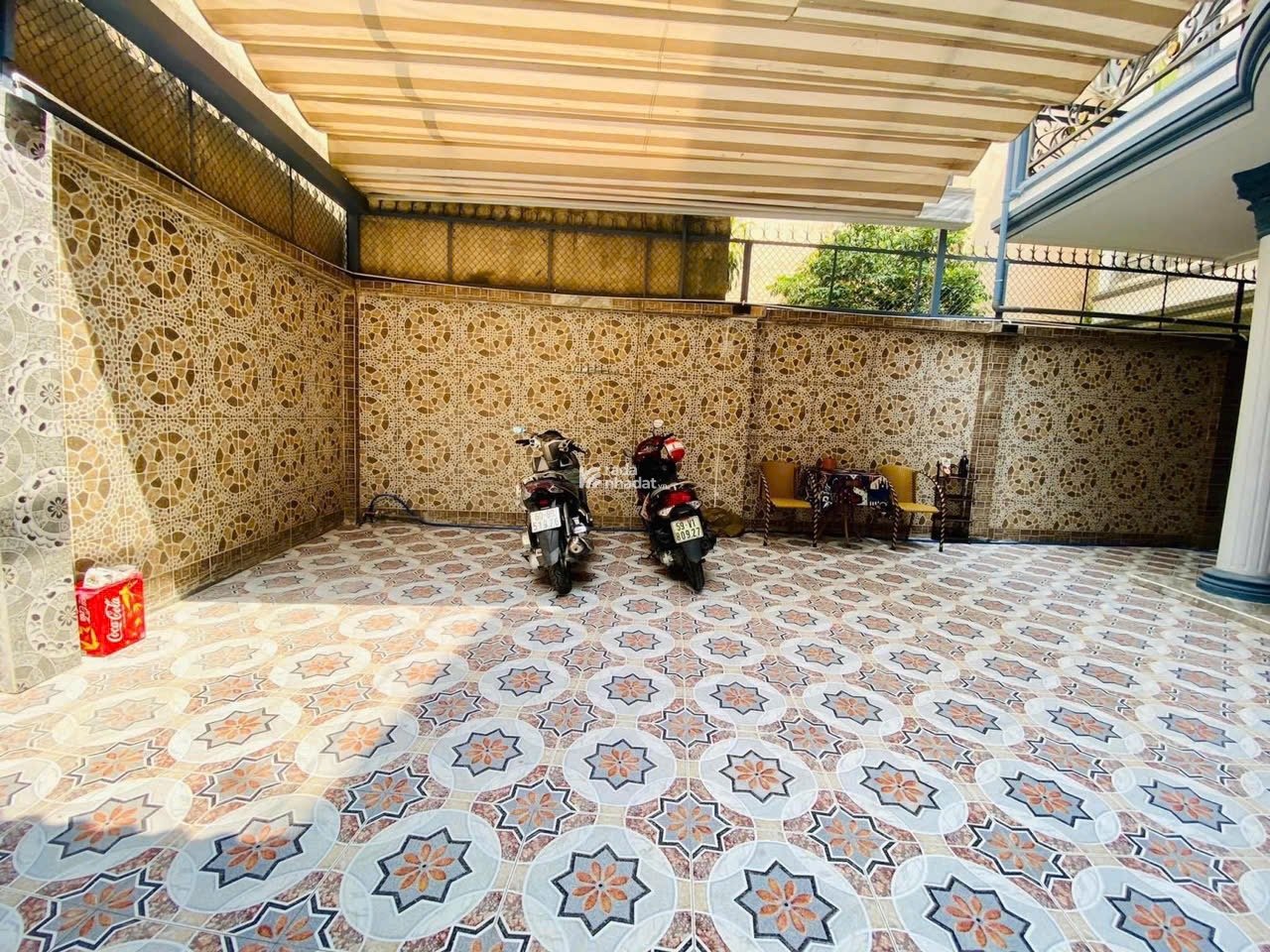 Biệt thự cổ Huỳnh Văn Bánh,Phú Nhuận 25 tỷ 136m2 nở hậu