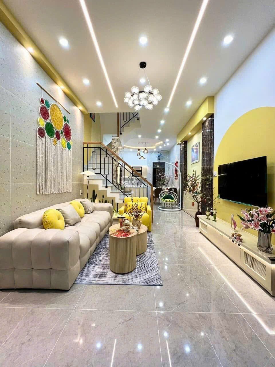 Kẹt vốn bán nhà gần Học viện Cán Bộ. Giá 3 tỷ 240 Chu Văn An, Phường 26, Bình Thạnh. x784 684 416