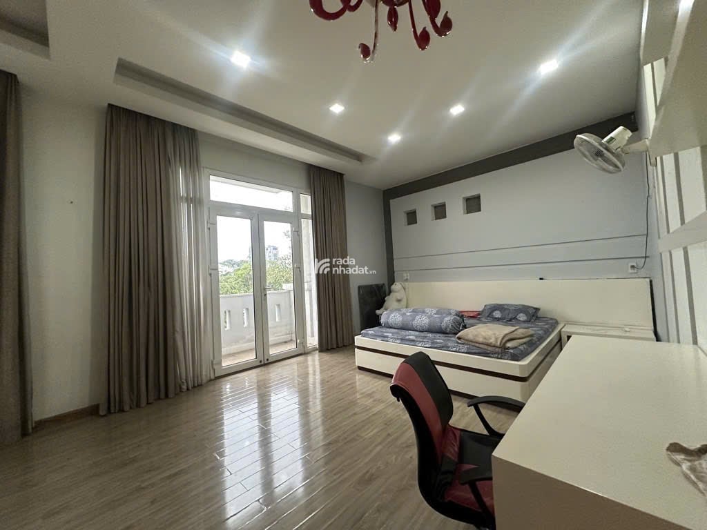 Biệt thự 2 mặt tiền trước sau Trường Sa Khu Phan Xích Long Gia Định 10x16m Giá 48 Tỷ