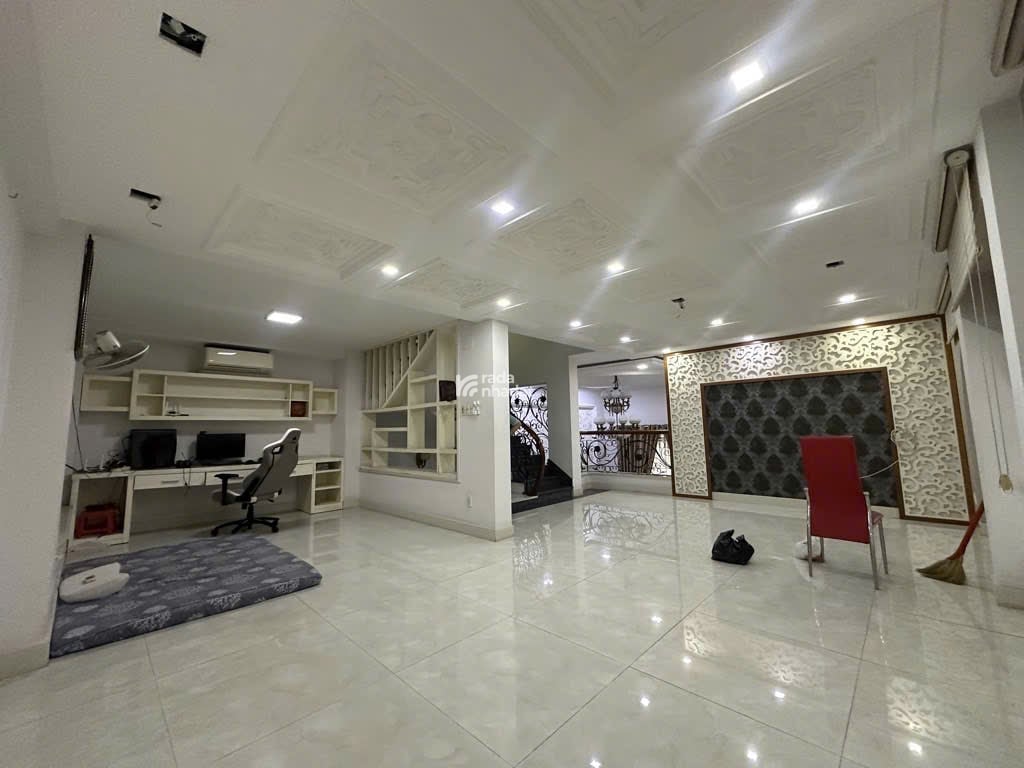 Biệt thự 2 mặt tiền trước sau Trường Sa Khu Phan Xích Long Gia Định 10x16m Giá 48 Tỷ