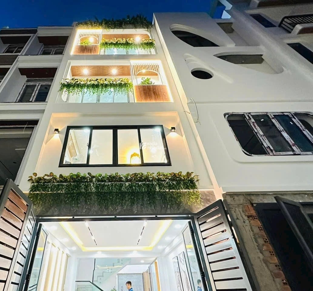 Ngộp! Bán nhà 45m2 Phùng Văn Cung, Phú Nhuận xây 4 tầng gần bệnh viện Hoàn Mỹ. Hẻm 5m