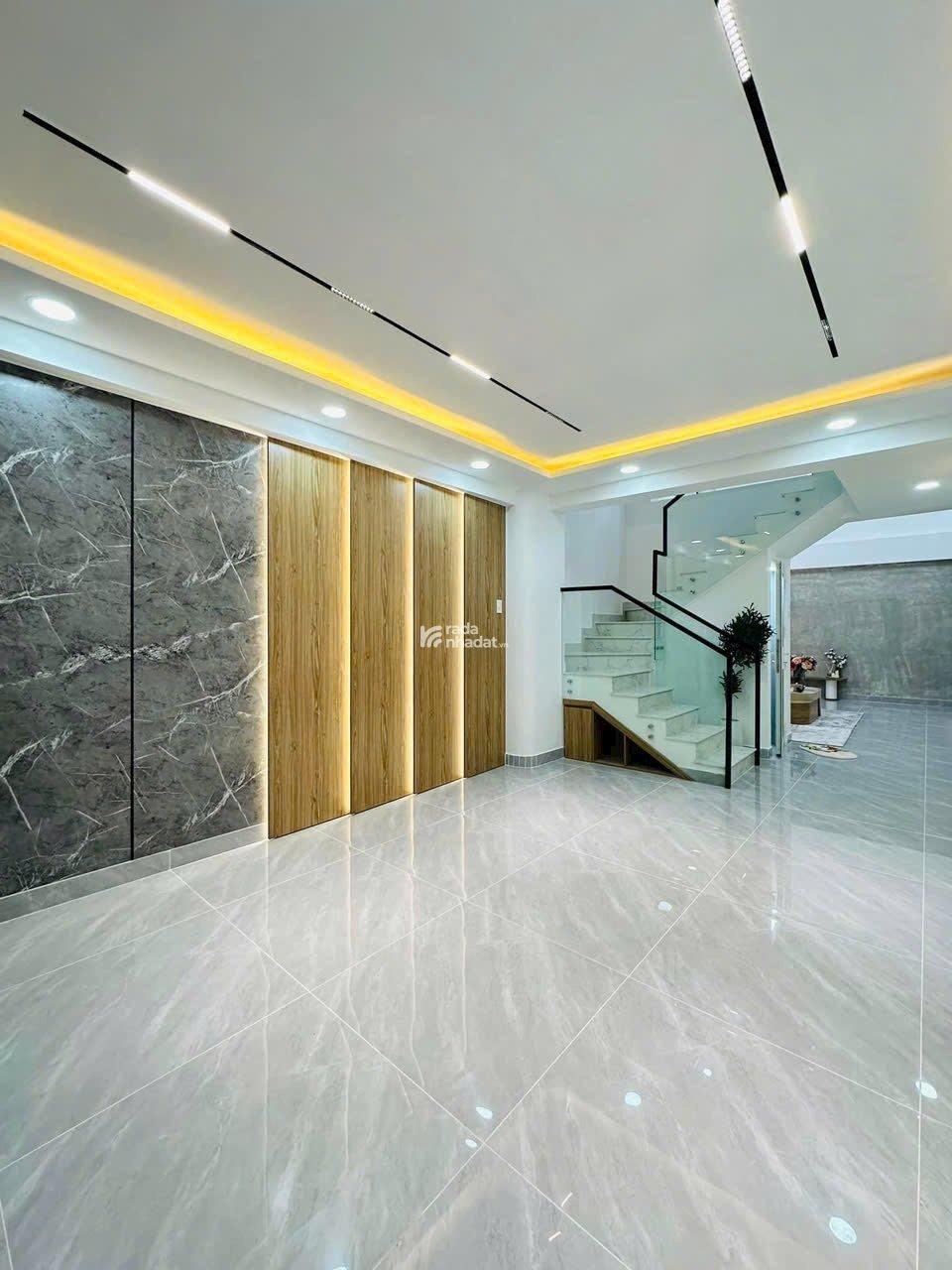 Ngộp! Bán nhà 45m2 Phùng Văn Cung, Phú Nhuận xây 4 tầng gần bệnh viện Hoàn Mỹ. Hẻm 5m