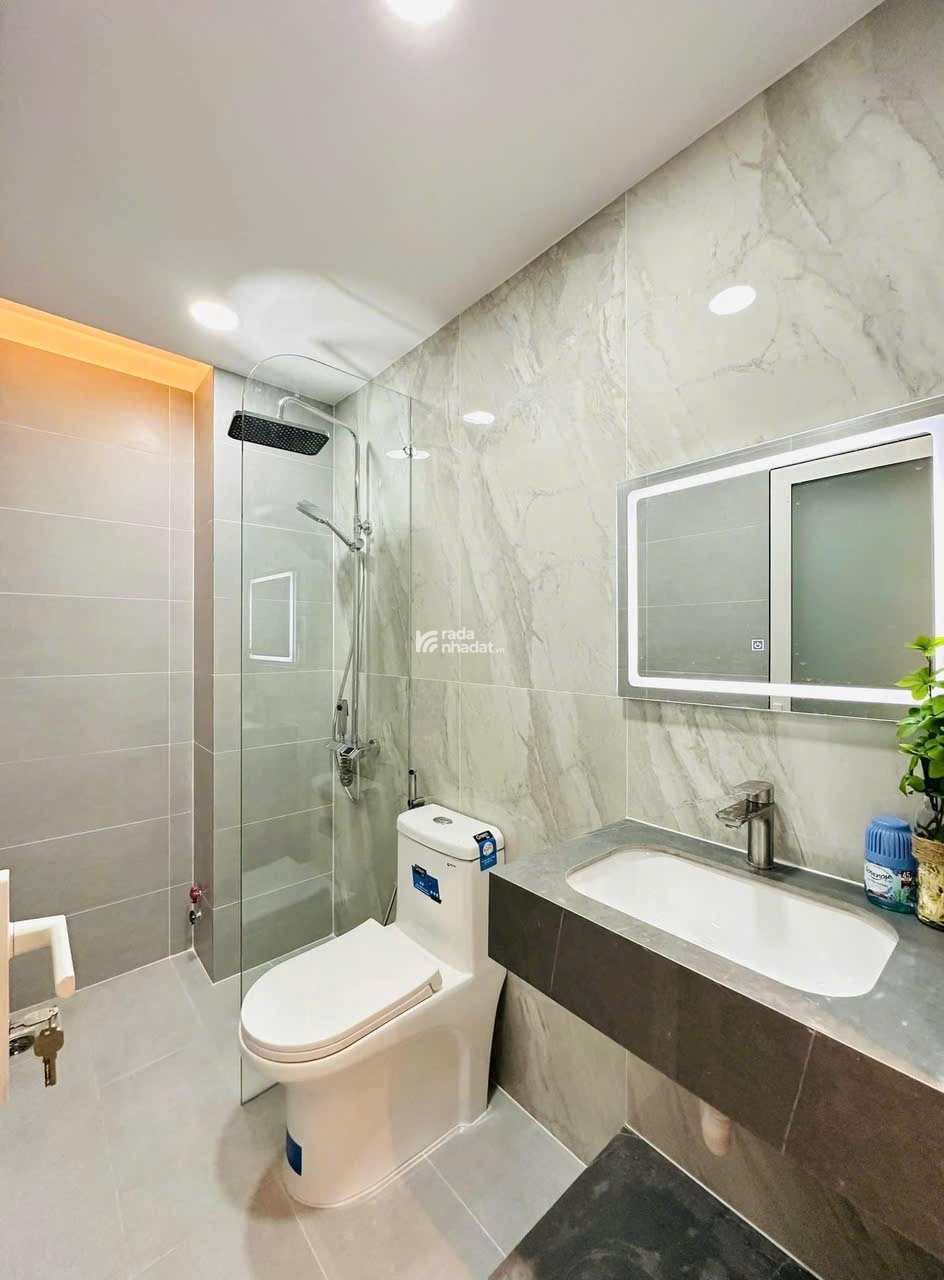 Ngộp! Bán nhà 45m2 Phùng Văn Cung, Phú Nhuận xây 4 tầng gần bệnh viện Hoàn Mỹ. Hẻm 5m