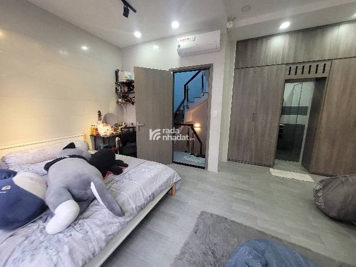 Bán nhà 1/xẹt Trường Chinh - 45m2 - 4 Tầng Full nội thất xịn - Ngang 5,6 - HXH - Chỉ 8.9 Tỷ 