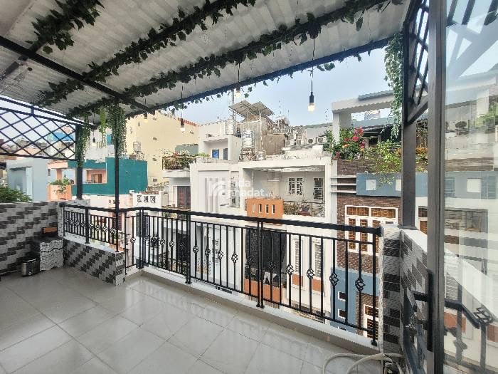 Bán nhà 1/xẹt Trường Chinh - 45m2 - 4 Tầng Full nội thất xịn - Ngang 5,6 - HXH - Chỉ 8.9 Tỷ 