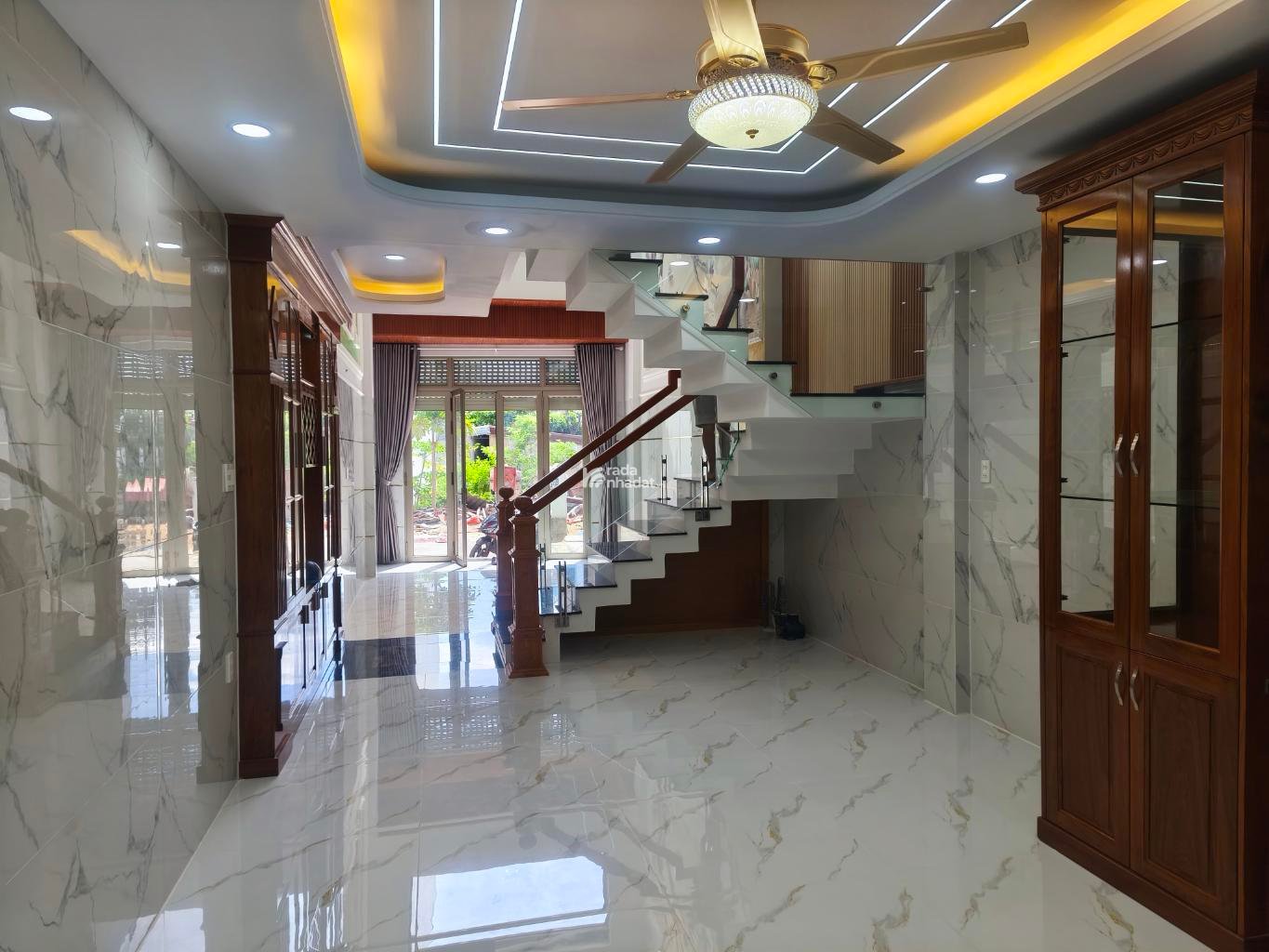 NHÀ 5 TẦNG CÓ SÂN THƯỢNG - HẺM XE HƠI- KHU ĐỒNG BỘ - Đường số 4 -BHHA- BT- DT: 4*15m - giá 7 tỷ