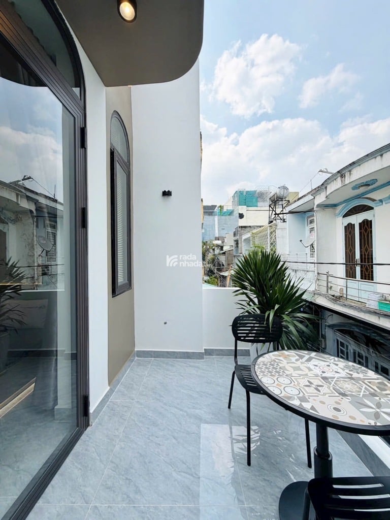 TÂN BÌNH 8” - 60M2 - 2 TẦNG - 3 PN (1 PHÒNG DƯỚI TRỆT), 3 WC - TẶNG FULL NỘI THẤT XỊN - 5 TỶ NHỈNH.