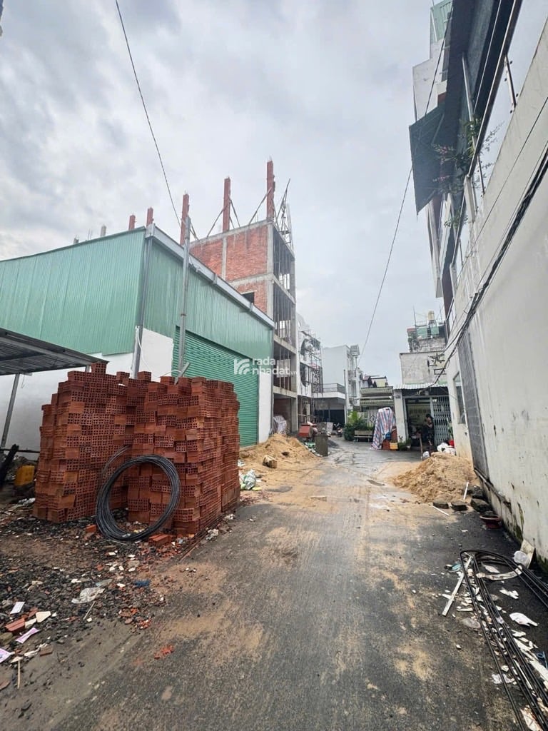 BÁN ĐẤT MÃ LÒ 104M2 5.X TỶ HẺM XE HƠI XÂY 5 TẦNG GẦN AEON BÌNH TÂN
