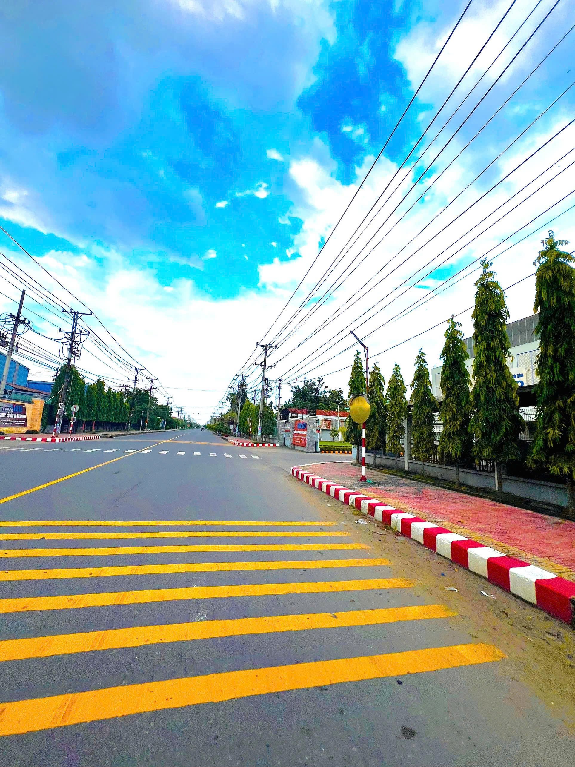 CẦN BÁN GẤP LÔ ĐẤT SÁT KHU KCN LỚN THUẬN TIỆN CHO KINH DOANH