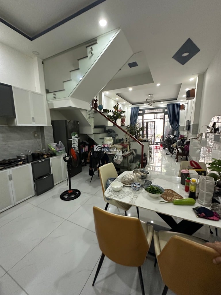 BÁN NHÀ BÌNH TRỊ ĐÔNG 63M2 3 PHÒNG NGỦ 5.4 TỶ NGANG 4.5M GẦN AEON MALL TÊN LỬA
