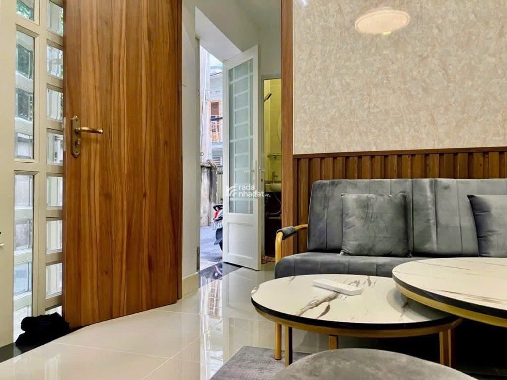 KẸT TIỀN!! Bán nhà Trần Hưng Đạo, phường 1, Quận 5, 40m2 (4x10m) sổ riêng, hẻm xe hơi