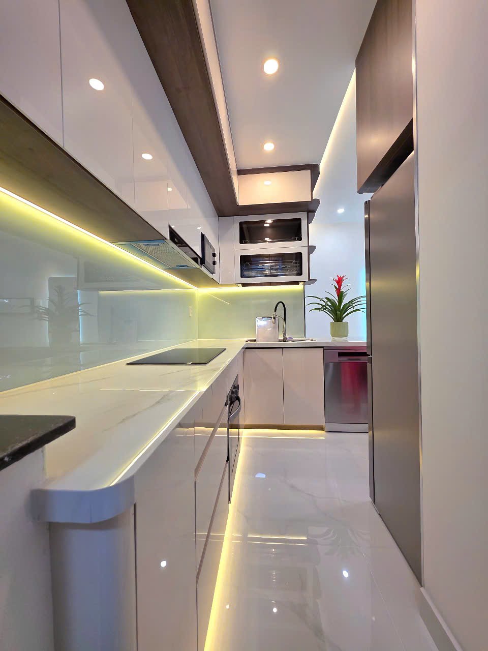 Bán nhanh căn hộ Sky garden 1, Phú Mỹ Hưng, Q7, căn góc , 89m2, 3PN nhà đẹp 