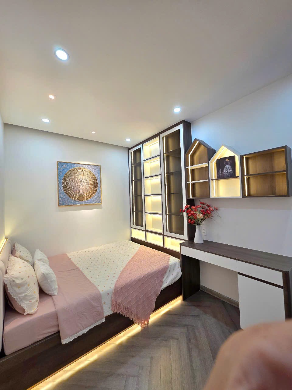 Bán nhanh căn hộ Sky garden 1, Phú Mỹ Hưng, Q7, căn góc , 89m2, 3PN nhà đẹp 