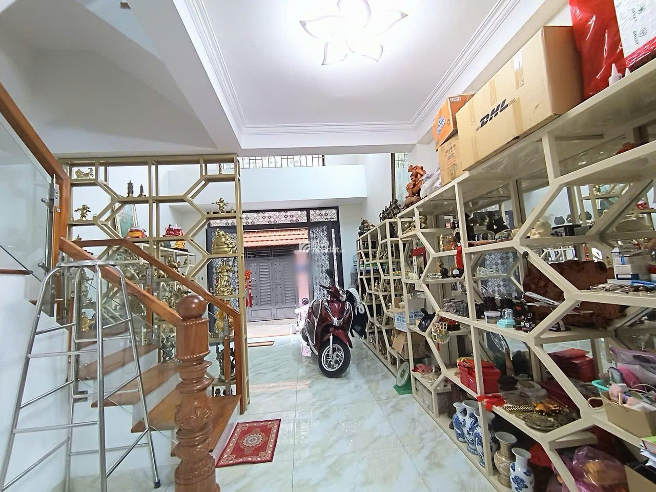 Kẹt tiền bán gấp nhà HXH 5m Nguyễn Thái Sơn, Gò Vấp, tặng full nội thất, SHR giá 3 tỷ 200 TL