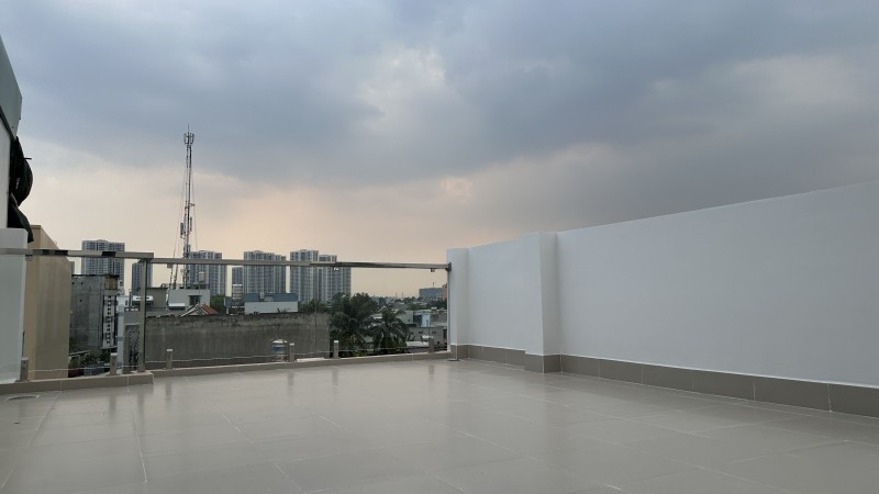 Bán Nhà Mới Quận 9 Gần Vinhomes - 4 Tầng - Xe Hơi Vào Nhà. Hơn 5 Tỷ