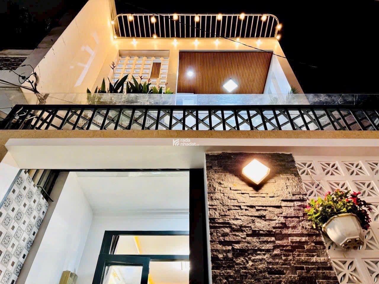Bán nhà gần cầu Bình Lợi 43m2 3tỷ650tr Phạm Văn Đồng, P11, Bình Thạnh. Sổ hồng riêng chính chủ