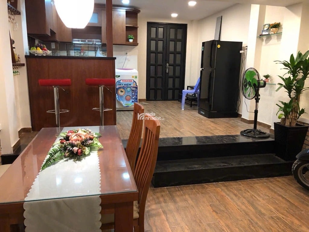 HẺM XE SÁT NHÀ, ĐẶNG VĂN NGỮ, PHÚ NHUẬN, 3 TẦNG MỚI Ở NGAY. GIẢM 200TR CHỈ 6.39T