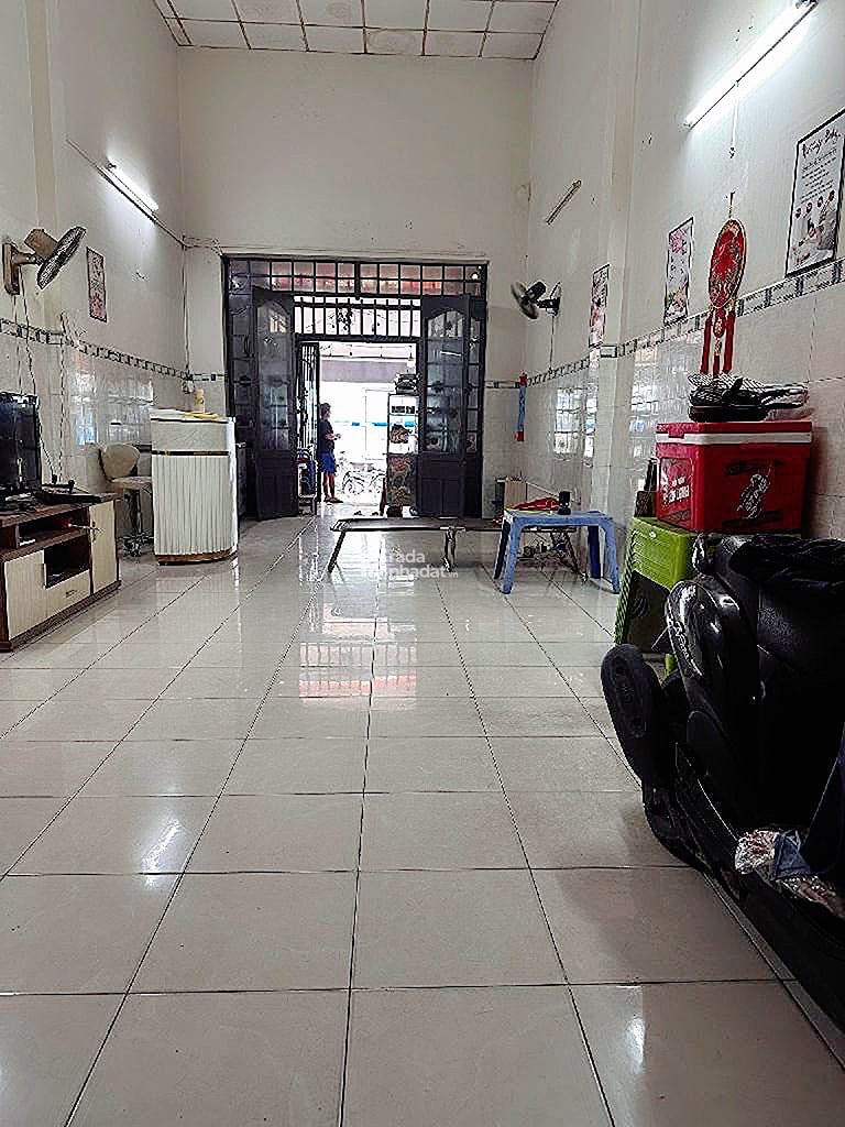 Bán nhà gần bình long văn cao lê văn qưới 