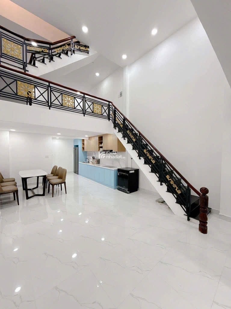 Bán nhà Quận 7 sát mặt tiền Huỳnh Tấn Phát đoạn xung nhất, 3 tầng 3 phòng chỉ 5 tỷ nhỉnh