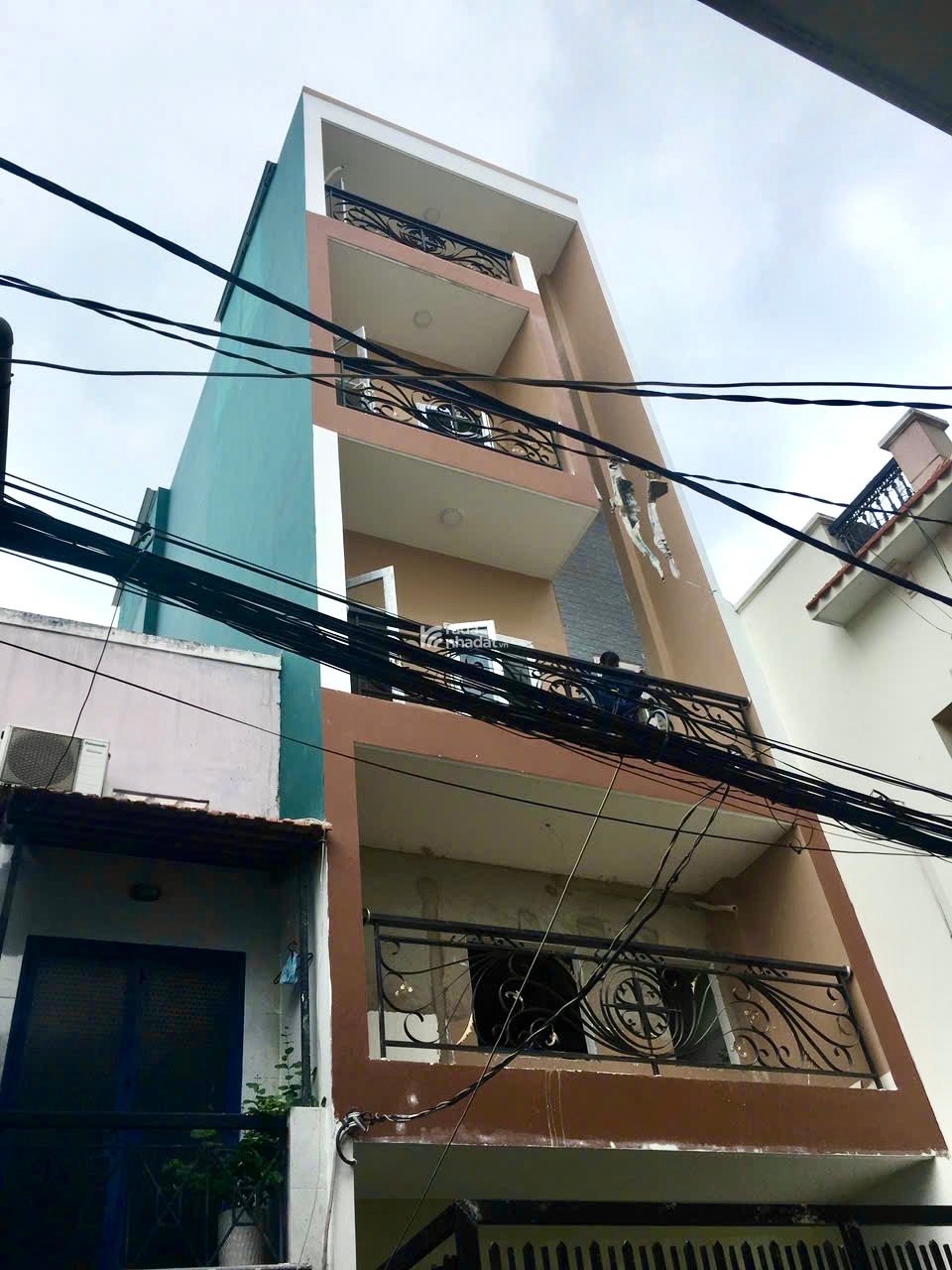 Nhà 5 tầng Âu Dương Lân - Sổ Hồng Vuông Hoàn Công - 7,5 Tỷ TL 