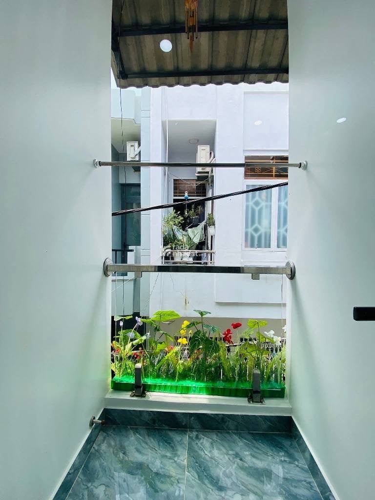 BÁN GẤP PHƯỜNG TÂN SƠN ( PHƯỜNG 15 -TÂN BÌNH) GẦN NHÀ GA T3- SÂN BAY