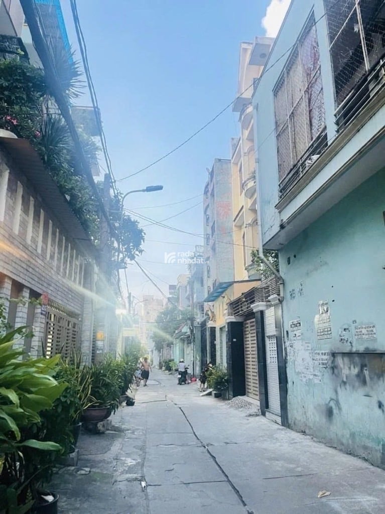 Vị trí: Đường Độc Lập, phường Tân Thành, Quận Tân Phú – khu trung tâm sầm uất, dân trí 