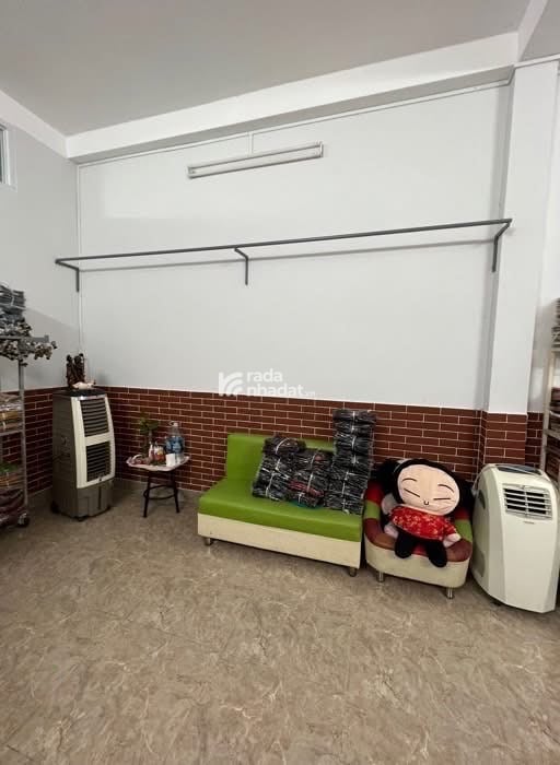 Nhà đẹp Lạc Long Quân – 108m2 – ô tô đậu cửa – ngay chợ vải Tân Bình- Chỉ 12.5 tỷ