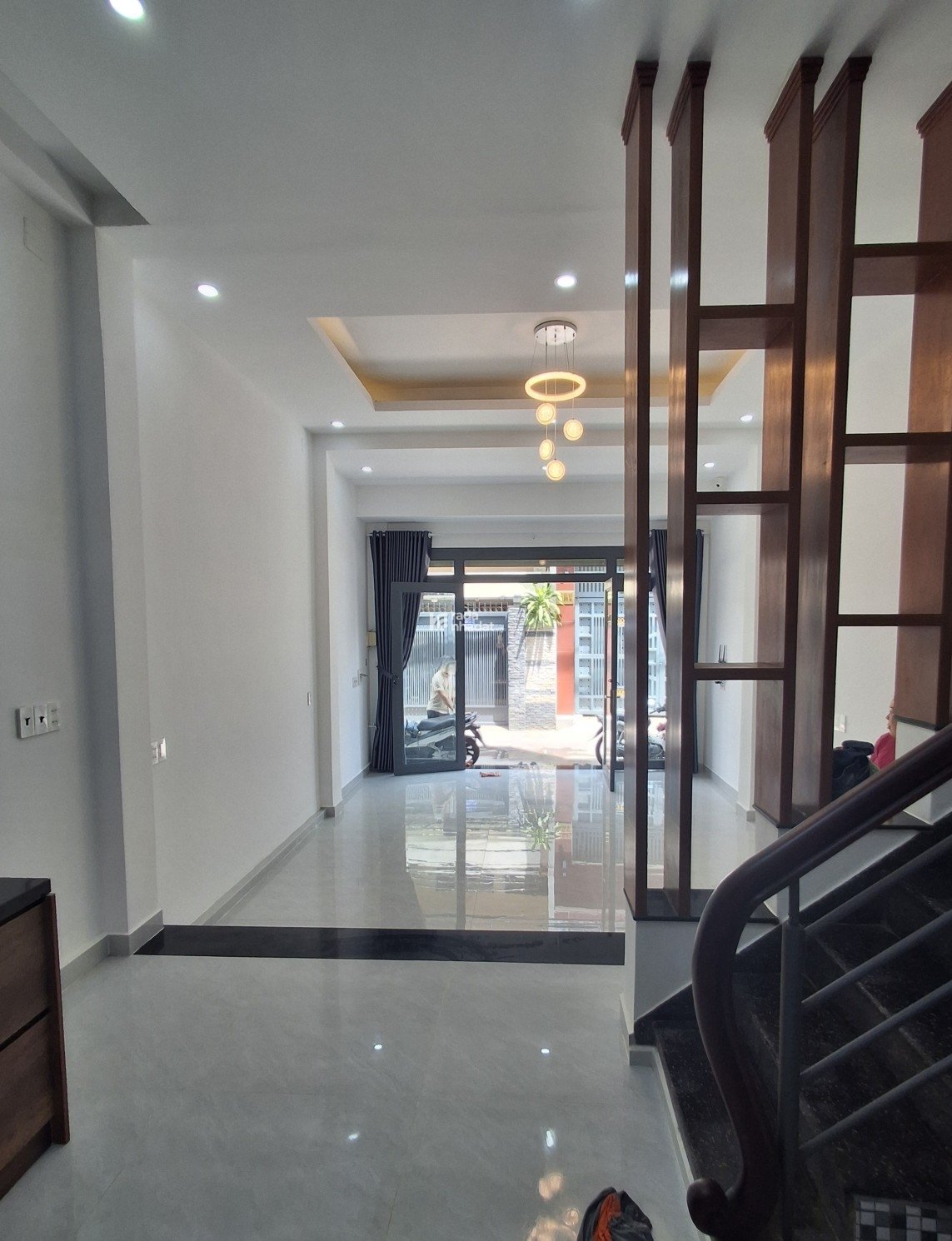 NHÀ 3 TẦNG MỚI CENG, HẺM XE HƠI 