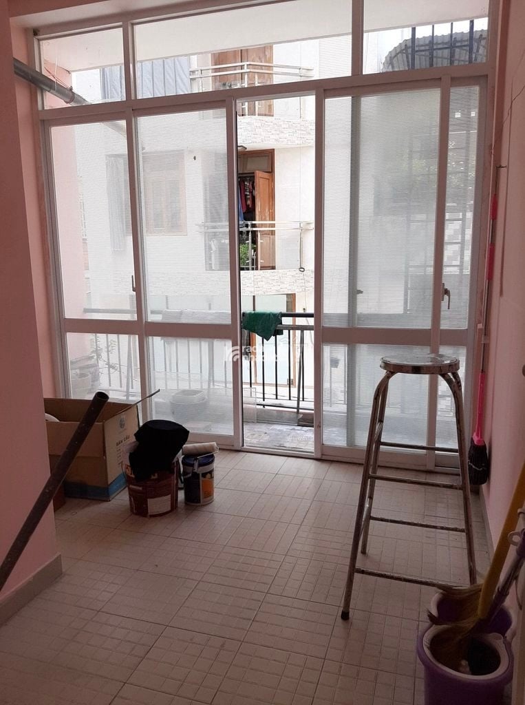 Bán nhà Hoàng Văn Thụ, Út Tịch, Tân Bình, 25m2, 3 tầng, 5.3 tỷ.