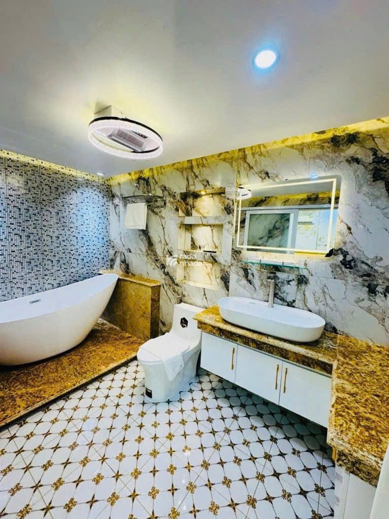 Nhà hẻm Ô tô Bành Văn Trân - QUẬN TÂN BÌNH - 6.5 x 15 m - 12.5 tỷ