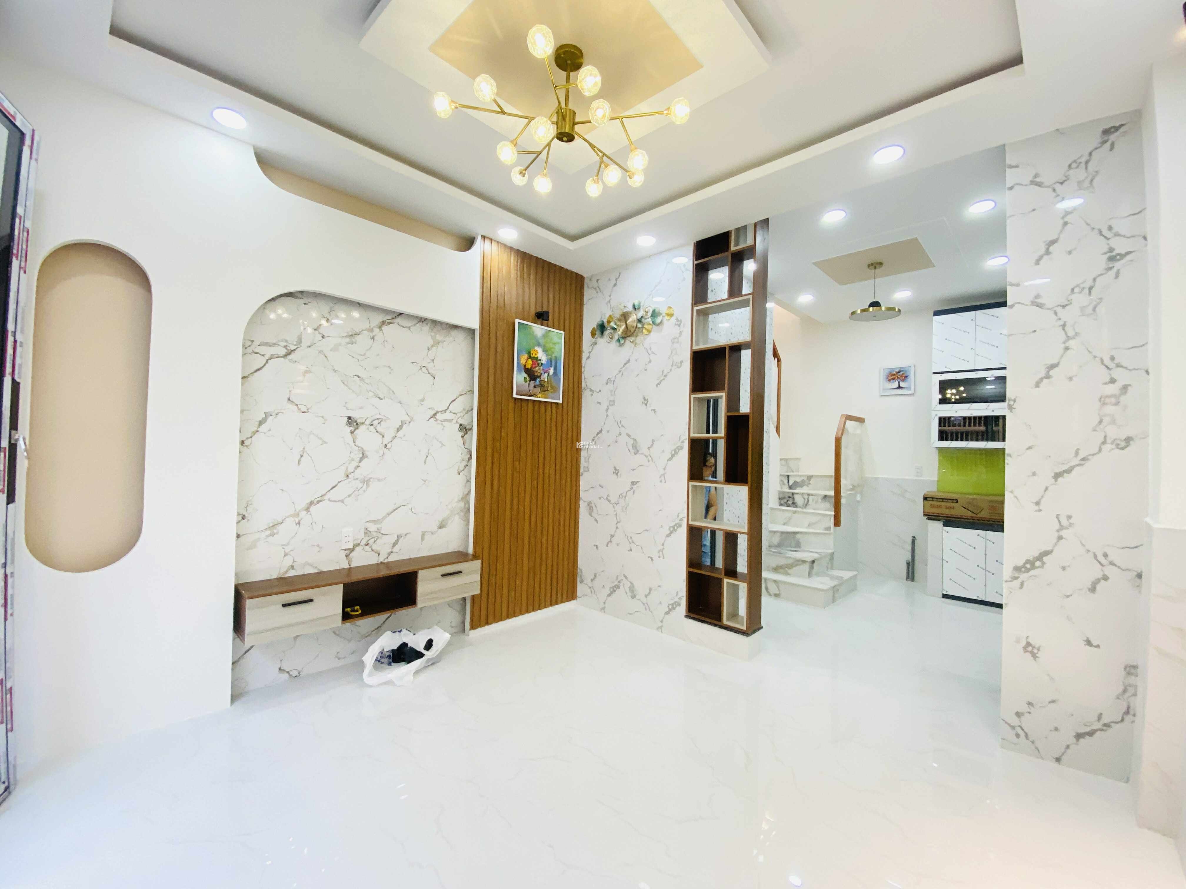 Siêu phẩm nhà đẹp Lương Văn can Q8, 1trệt 1 lầu 2pn 2wc, SHR 