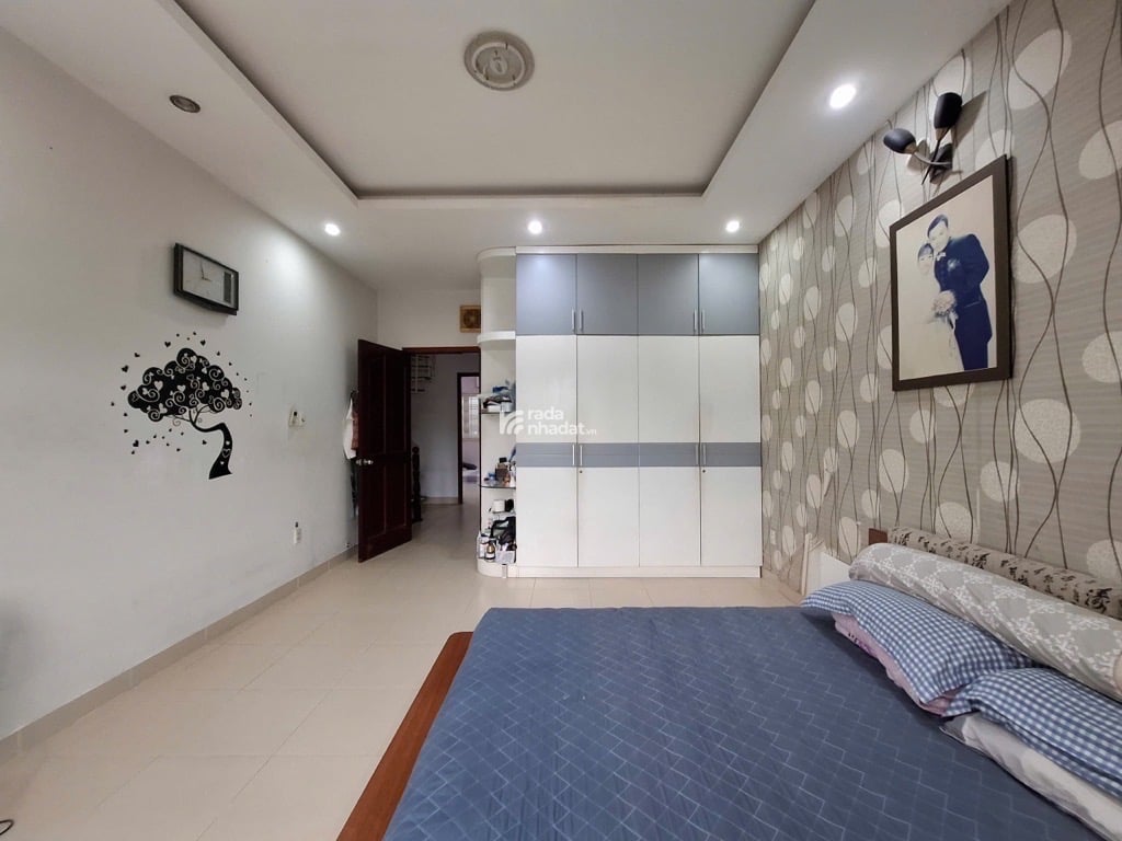 MẶT TIỀN VIEW CÔNG VIÊN – 102M2 – 3 TẦNG BTCT – Ô TÔ VÀO NHÀ – SỔ NỞ HẬU