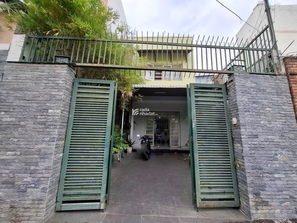 MẶT TIỀN VIEW CÔNG VIÊN – 102M2 – 3 TẦNG BTCT – Ô TÔ VÀO NHÀ – SỔ NỞ HẬU