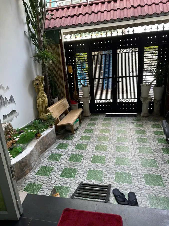 Hẻm 8m kế bên chung cư Bàu Cát, 120m2, 3 tầng, 6PN, nhà đẹp, chỉ 14.3 tỷ
