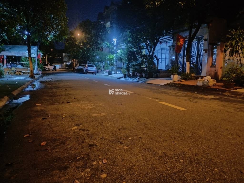 BÁN NHÀ MẶT TIỀN  KHU VIP VANG ĐAI TRONG