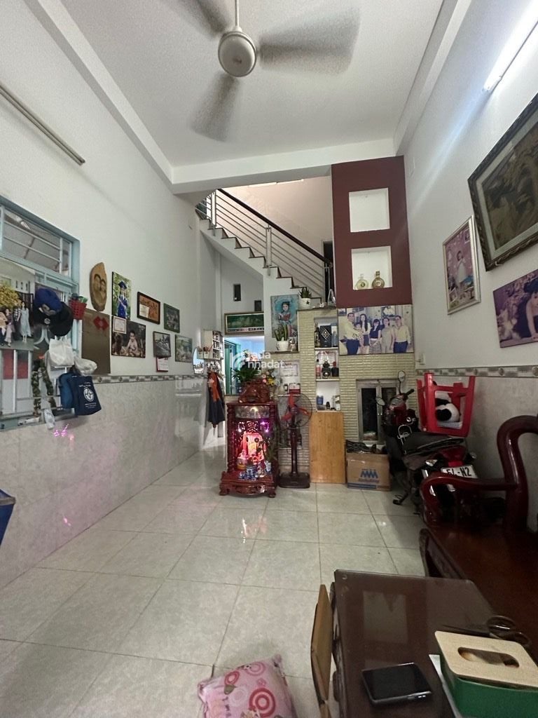 BÌNH TÂN - 3 TẦNG- HẺM XE HƠI- LÊ ĐÌNH CẨN- DT: 4.7* 23M- 6 TỶ 4