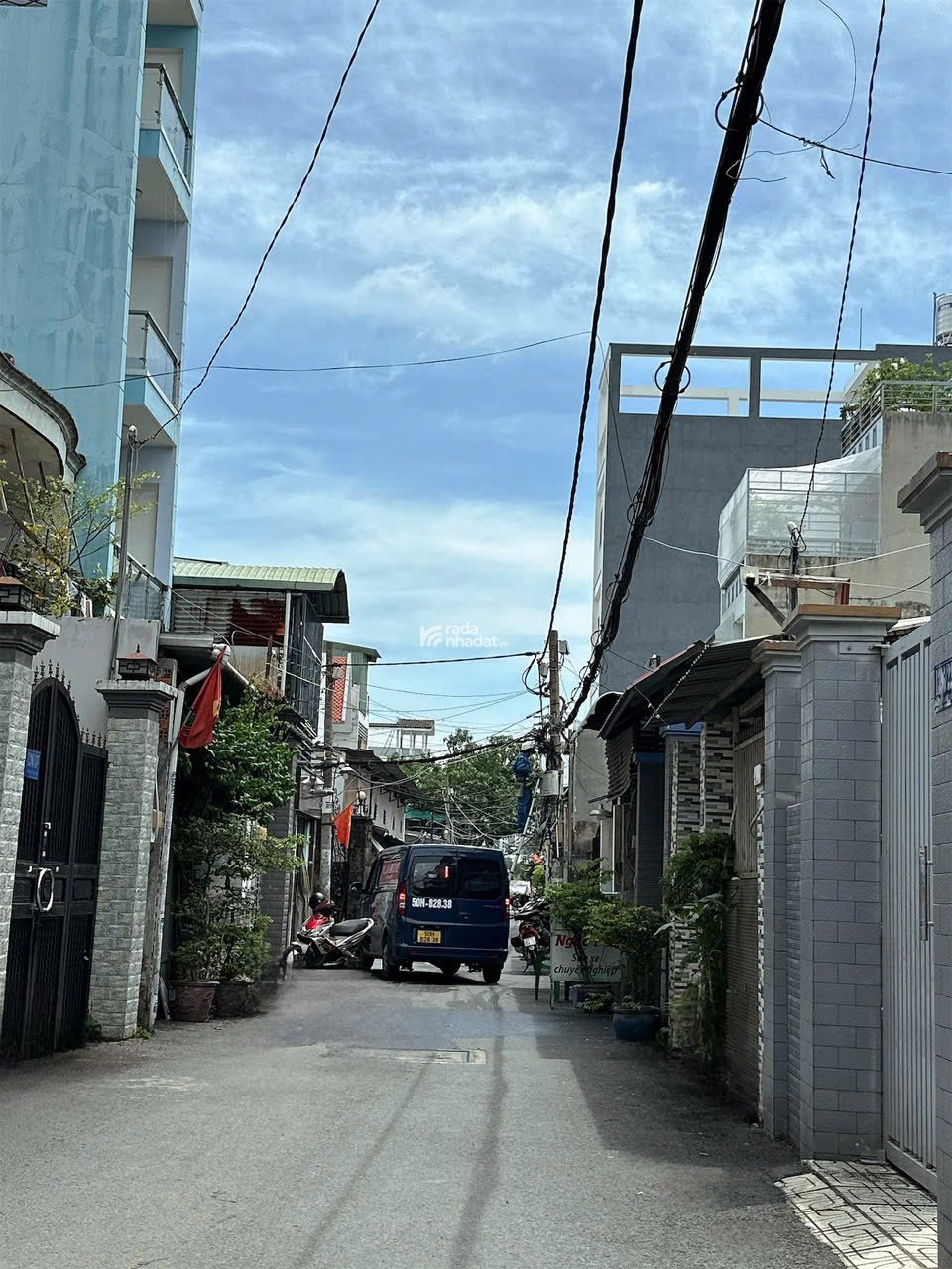 Bán nhà 5 tầng hẻm 8m 90m2 ngang 4.8m vài bước ra Lê Đức Thọ gần CC Dream Home 8.8 tỷ.