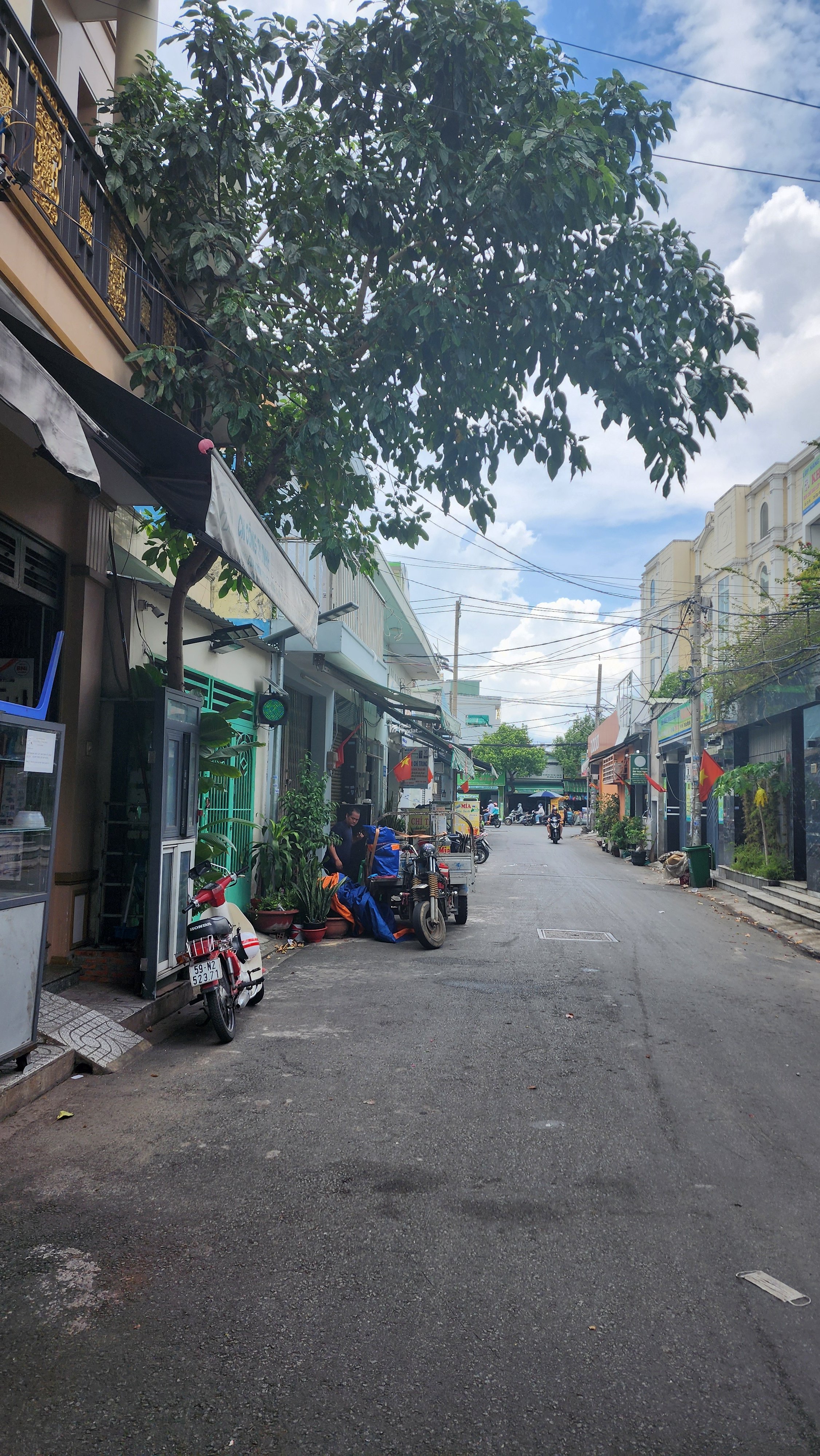 Nhà cho thuê 1 xẹt lê văn quới bình tân