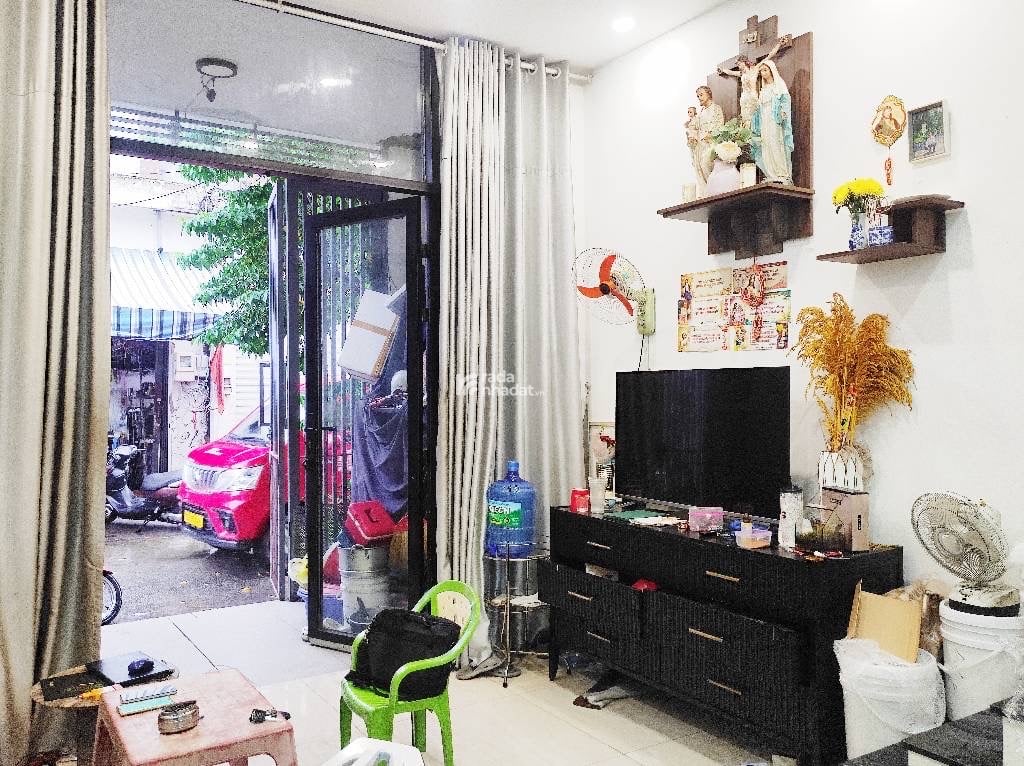 bán nhà gần lê trọng tấn bình hưng hoà