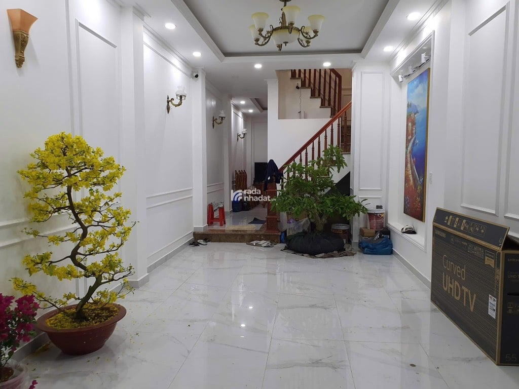 Bán nhà ngay CV Làng Hoa Gò Vấp - 54m2 - full nội thất - hẻm xe hơi - 5 tỷ nhỏ