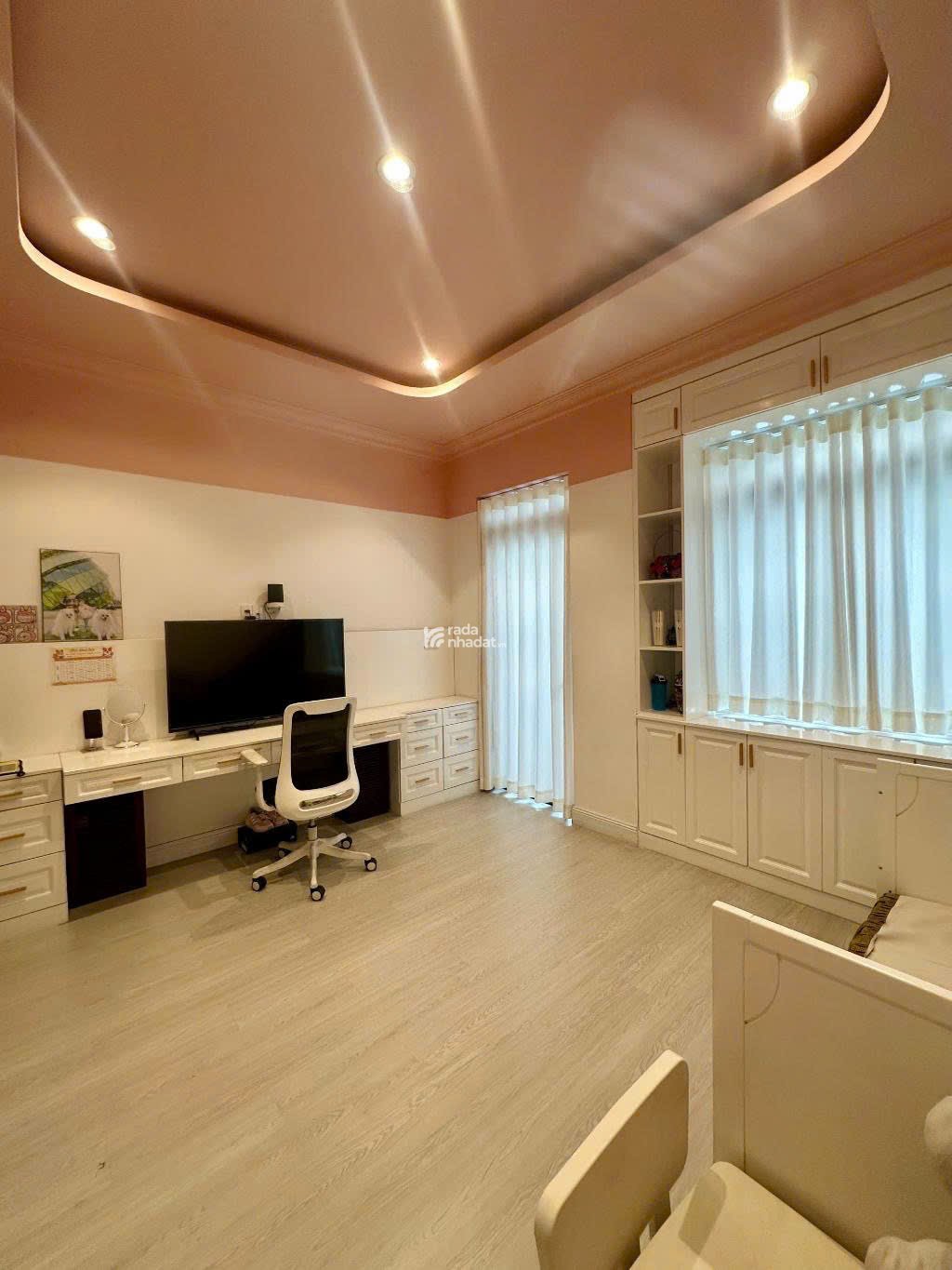 NGAY VINCOM NAM LONG - HÀNG XÓM CA SĨ NỔI TIẾNG - FULL NỘI THẤT CAO CẤP - HẺM XE HƠI TỚI NHÀ