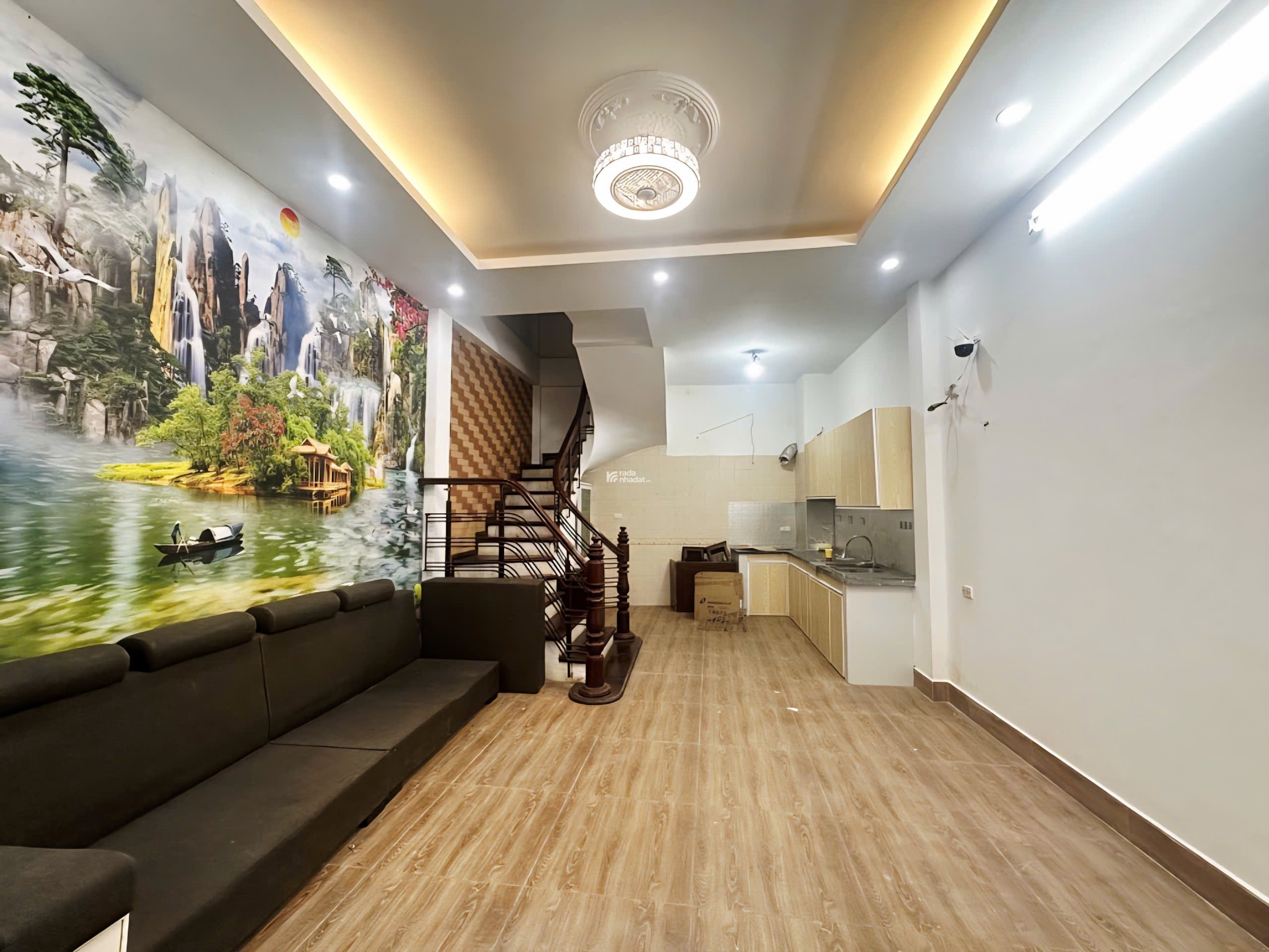 Nhà đẹp Hoàng Hoa Thám gần ngõ thông ô tô 32m2 giá 7.2 tỷ