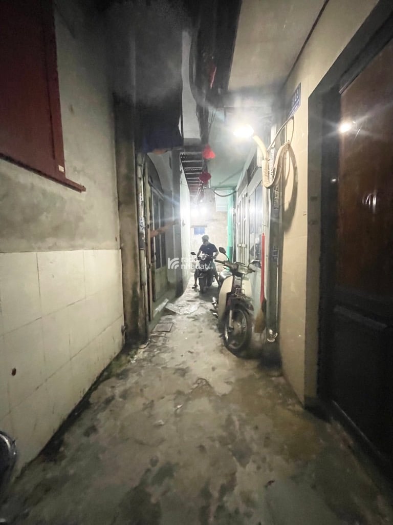 SÁT HXH NI SƯ HUỲNH LIÊN, TÂN BÌNH, 2 TẦNG CÓ KC Ở NGAY. GIẢM 350TR CHỈ 3T TL